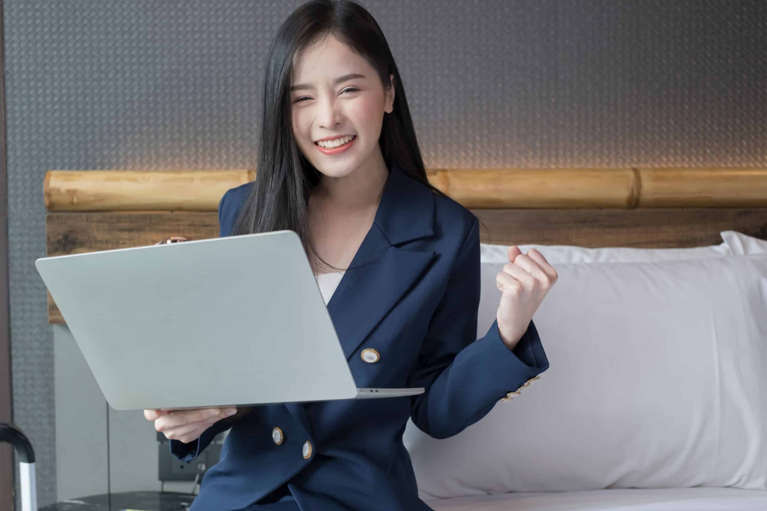 รับจดบริษัท การใช้สื่อ สังคม การหางาน ปัจจุบัน?