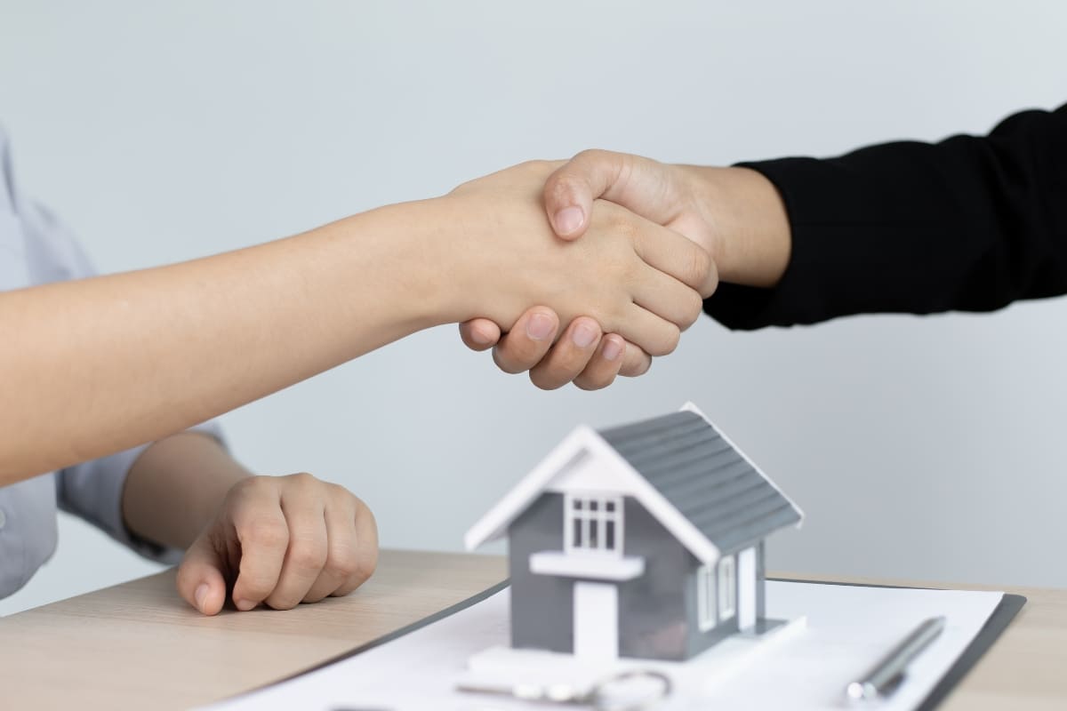 เรียลเอสเตทกระบวนการภาพรวมของสถานะผลกระทบเป็น 4 ปัจจัยหลัก